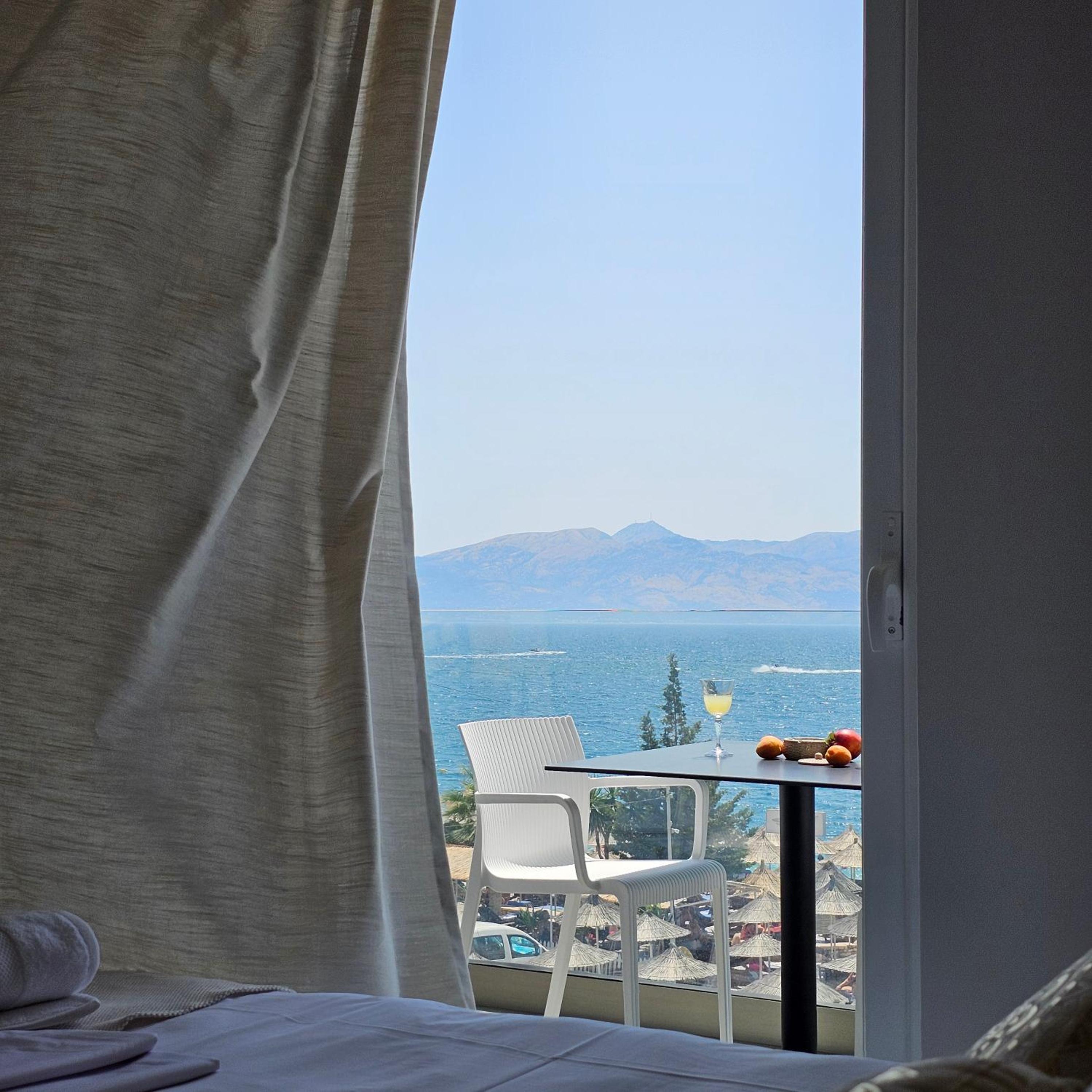 Ares Beachfront Luxury Rooms