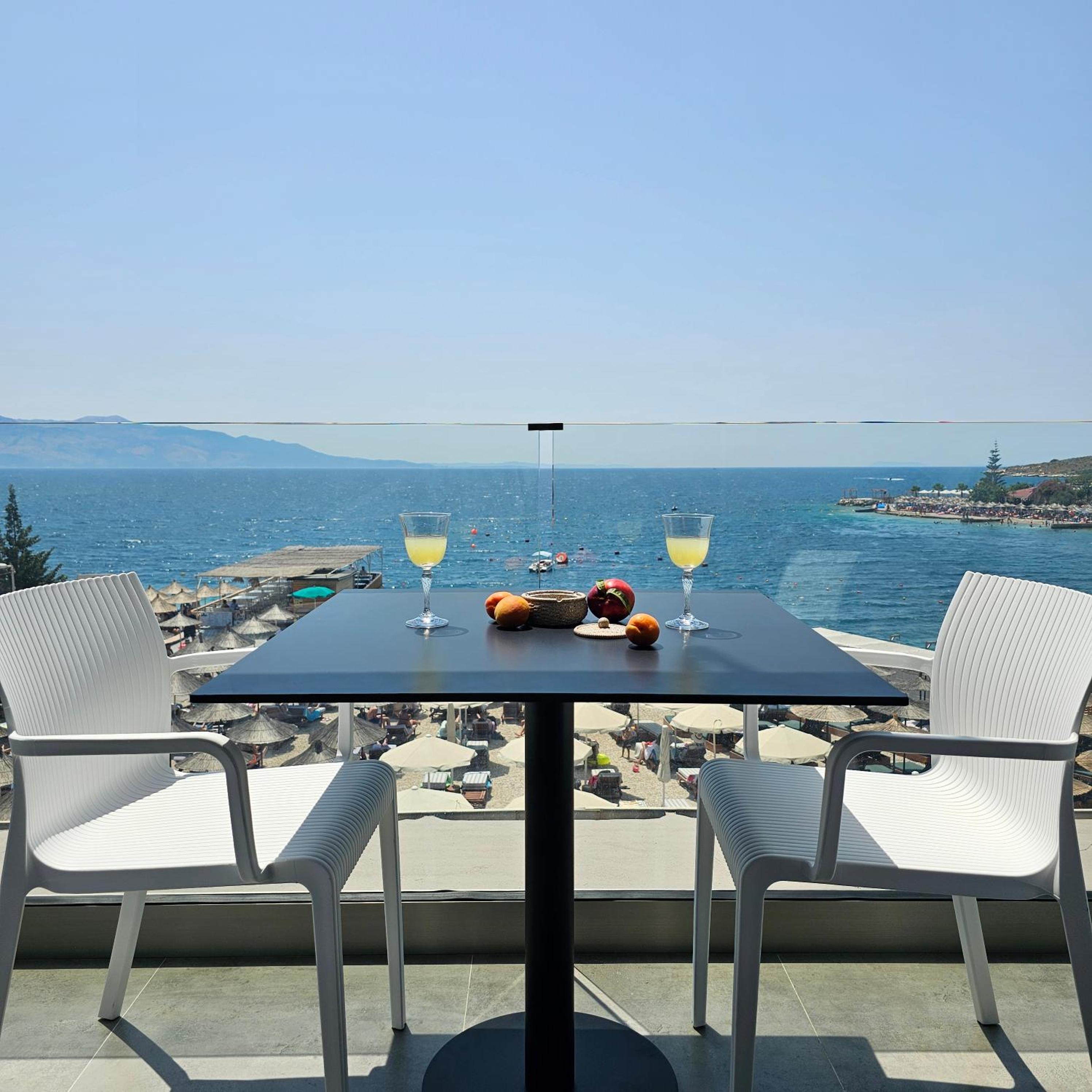 Ares Beachfront Luxury Rooms
