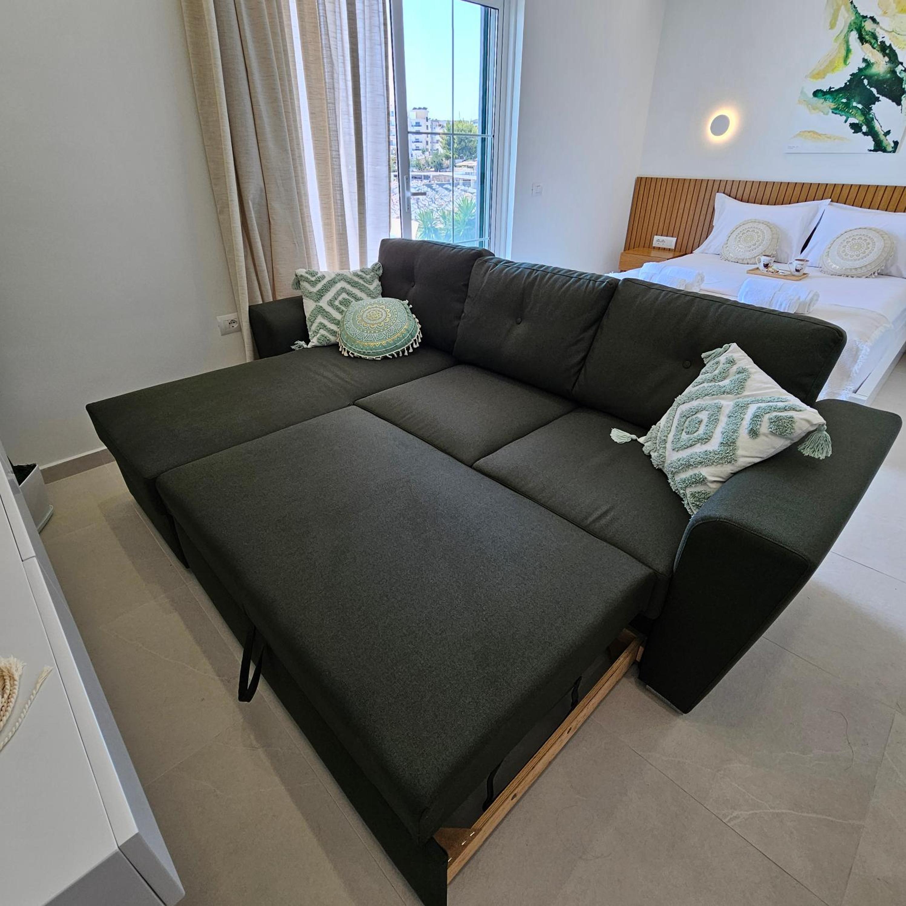 Ares Beachfront Luxury Rooms