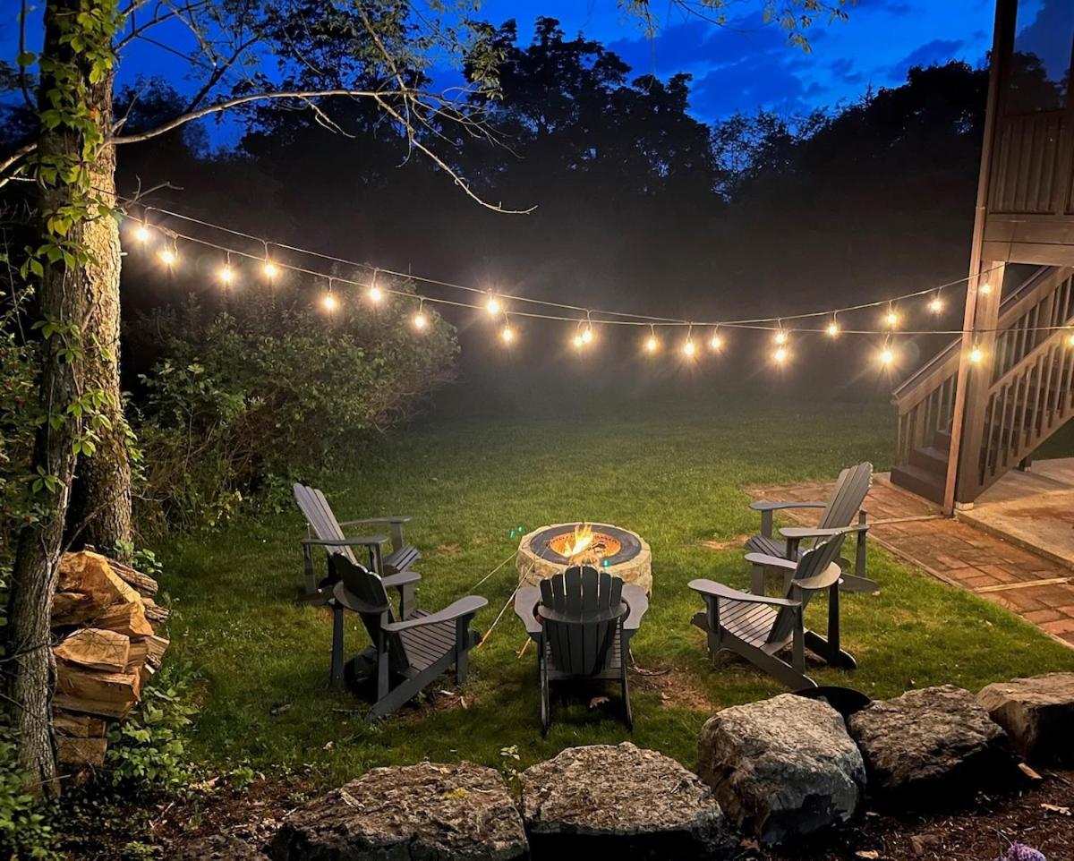 Secluded 4 bedroom with hot tub minutes from campus view 4