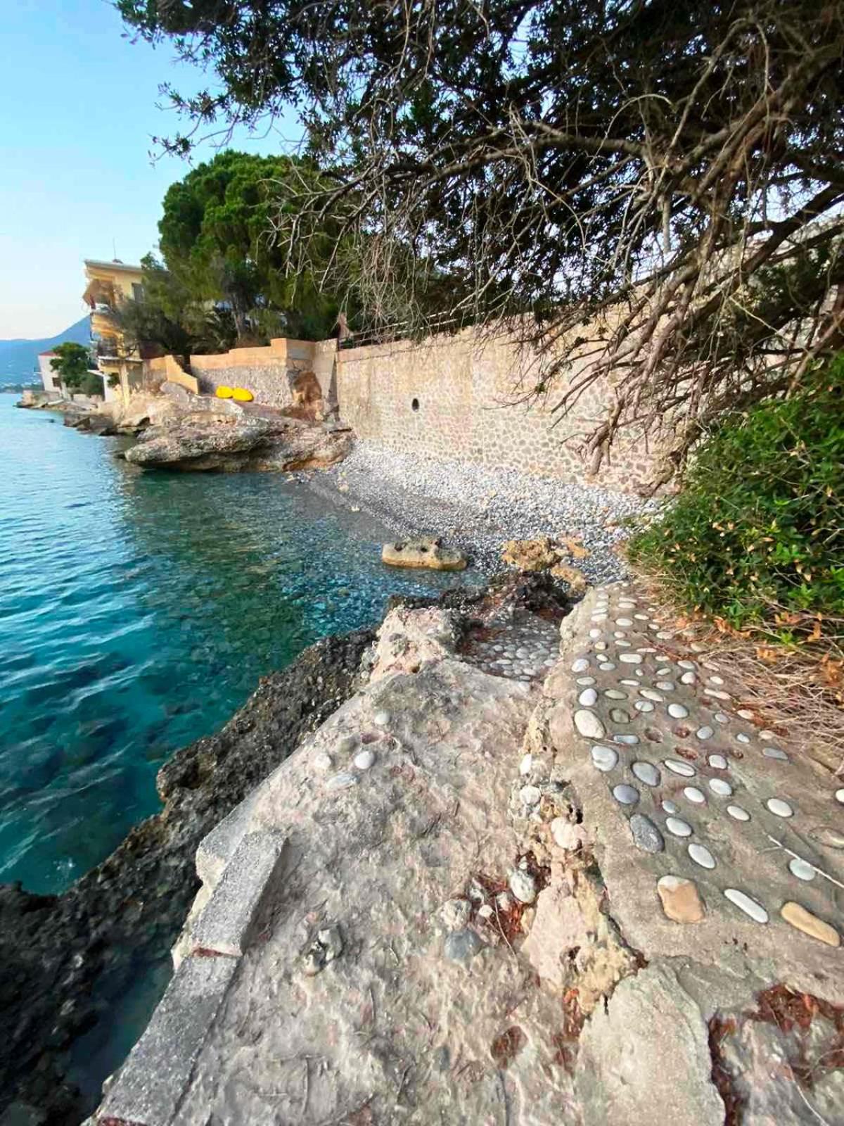 Achinos Mantineia Seafront apartment