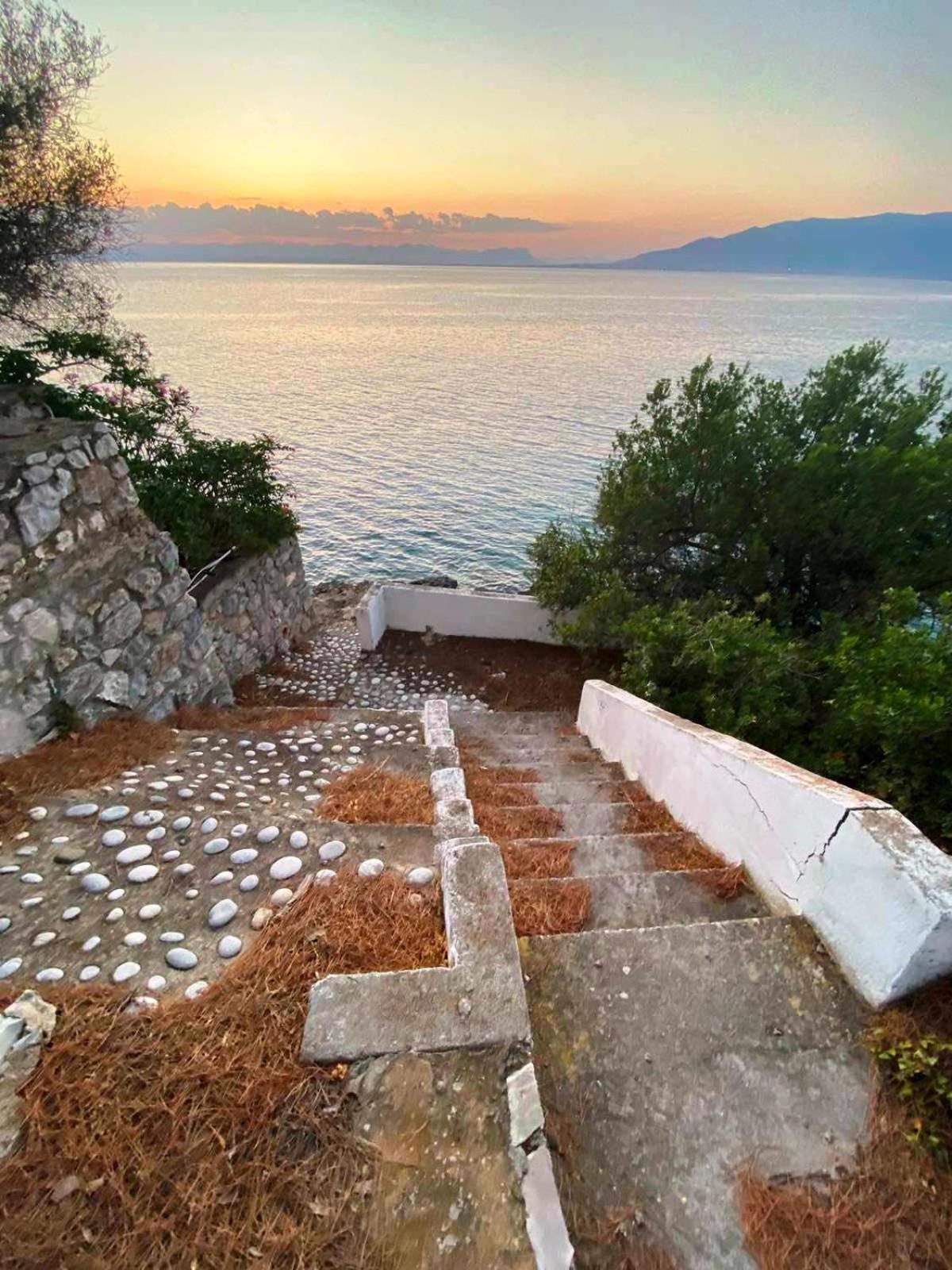 Achinos Mantineia Seafront apartment