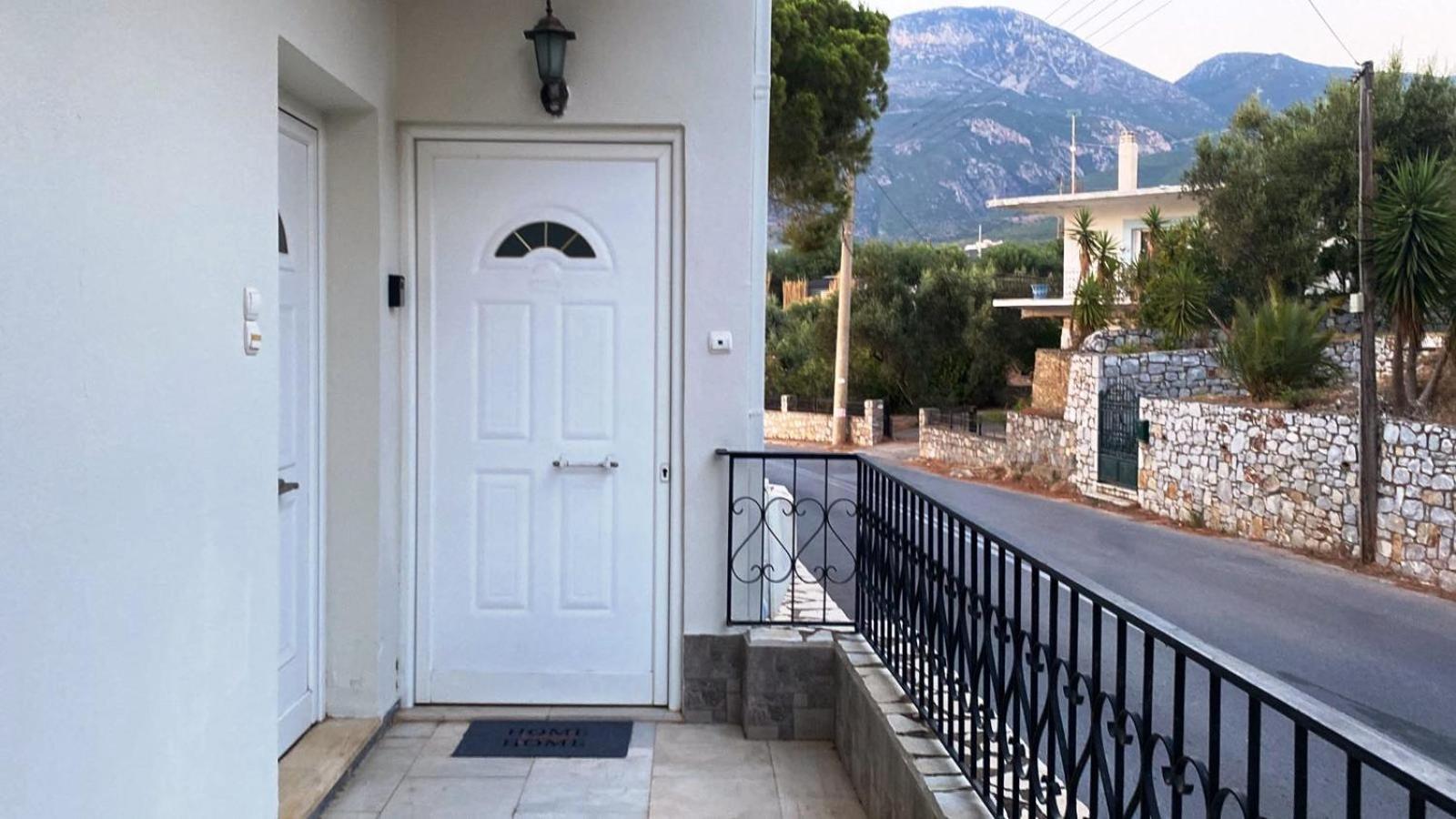 Achinos Mantineia Seafront apartment