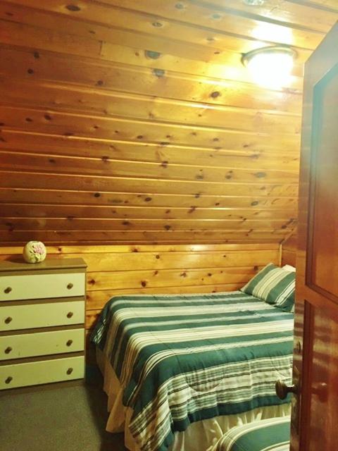 Golden Bear Cottages