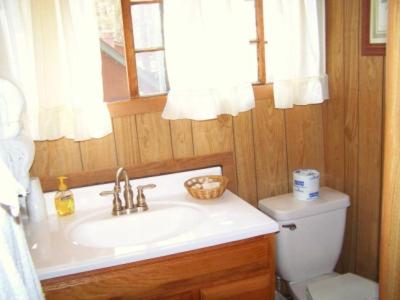 Golden Bear Cottages