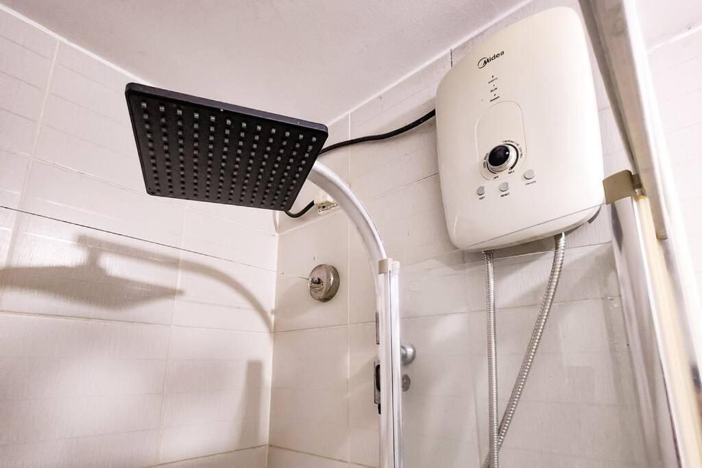 Homey 2br Apt 3 in Makati