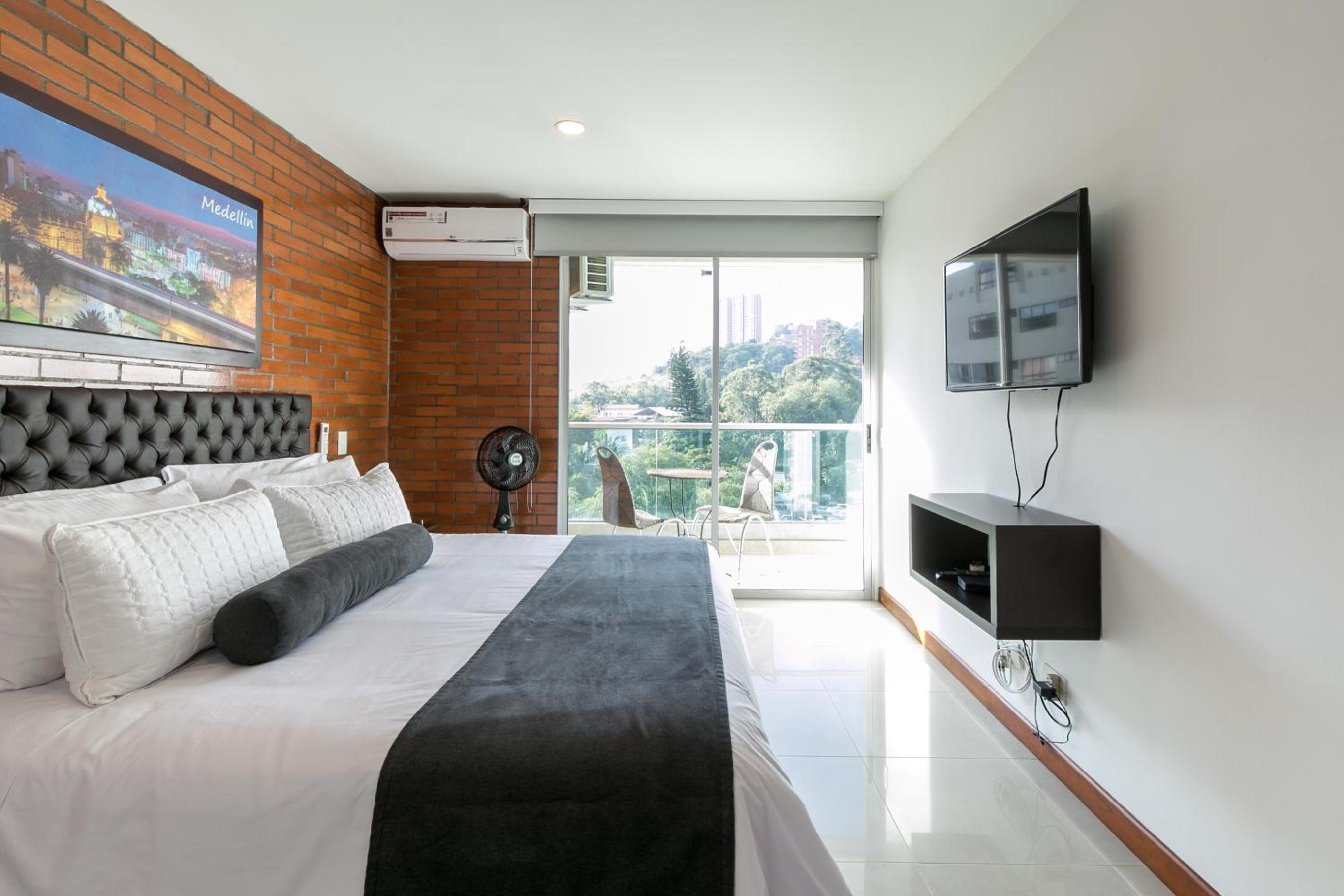 Blux Apartments Medellin