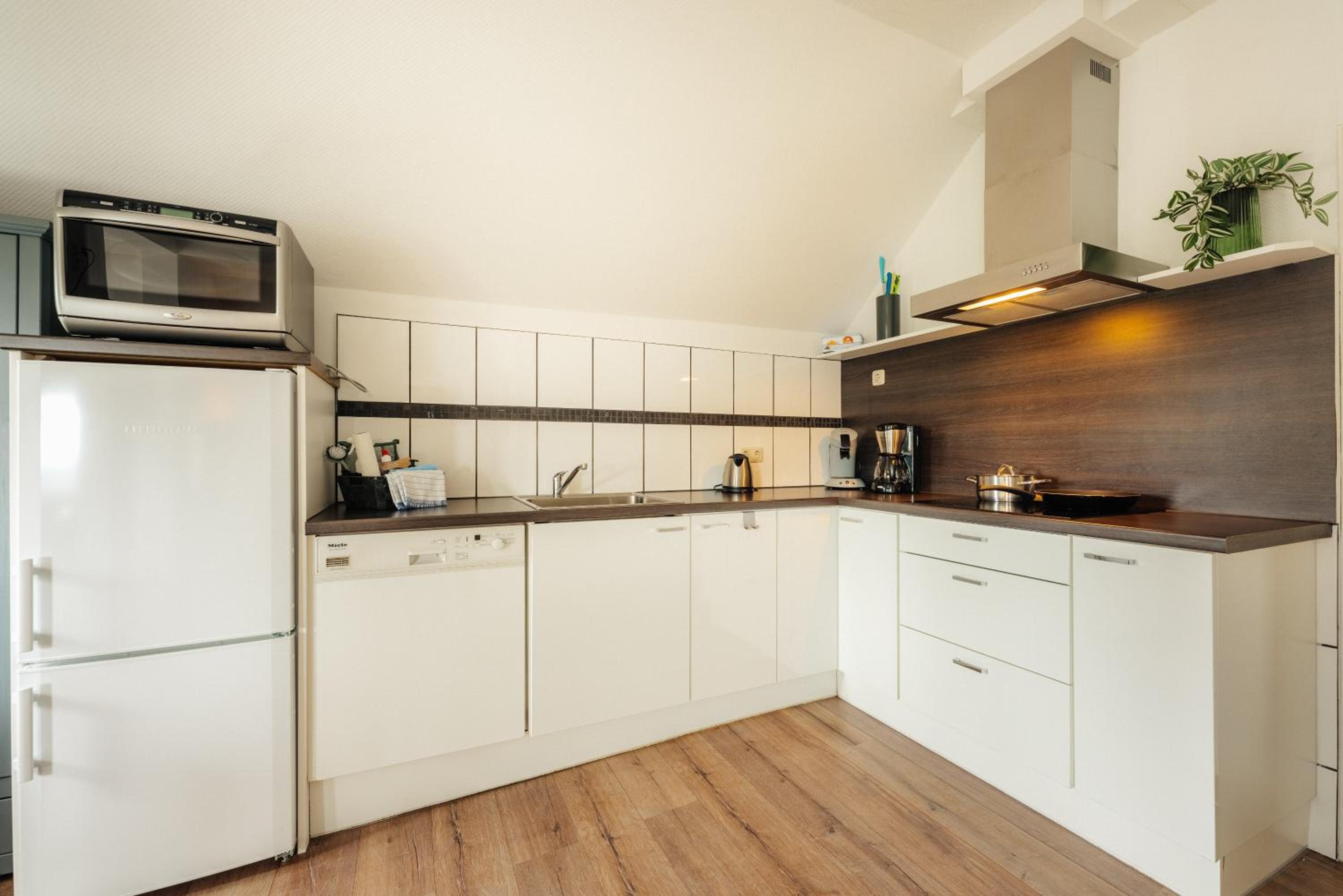 Haus Sonneck - Apartmenthaus - Sonnenterrasse mit Grill - 1-8 Personen - ruhige Lage mit Blick über Braunlage