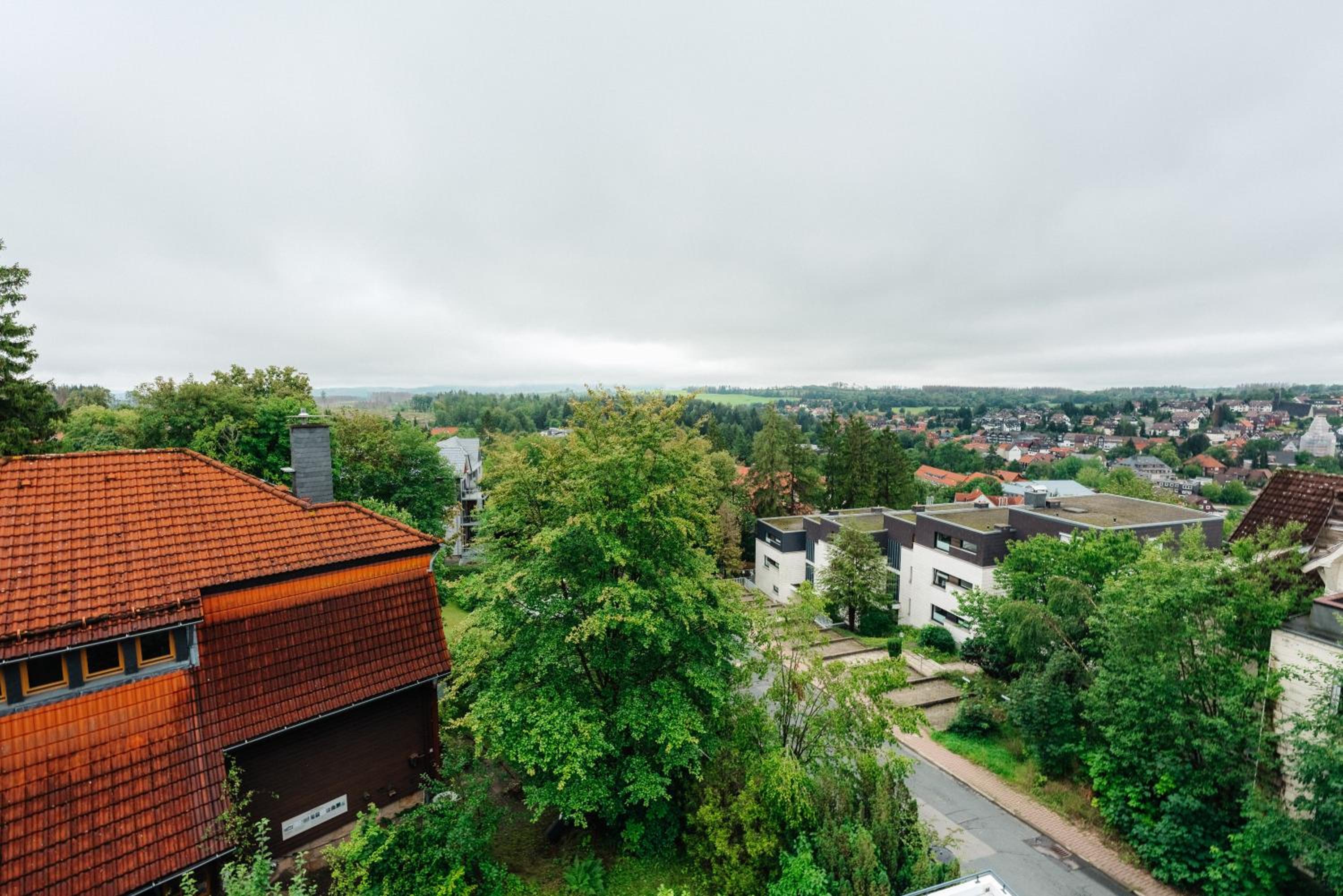 Haus Sonneck - Apartmenthaus - Sonnenterrasse mit Grill - 1-8 Personen - ruhige Lage mit Blick über Braunlage