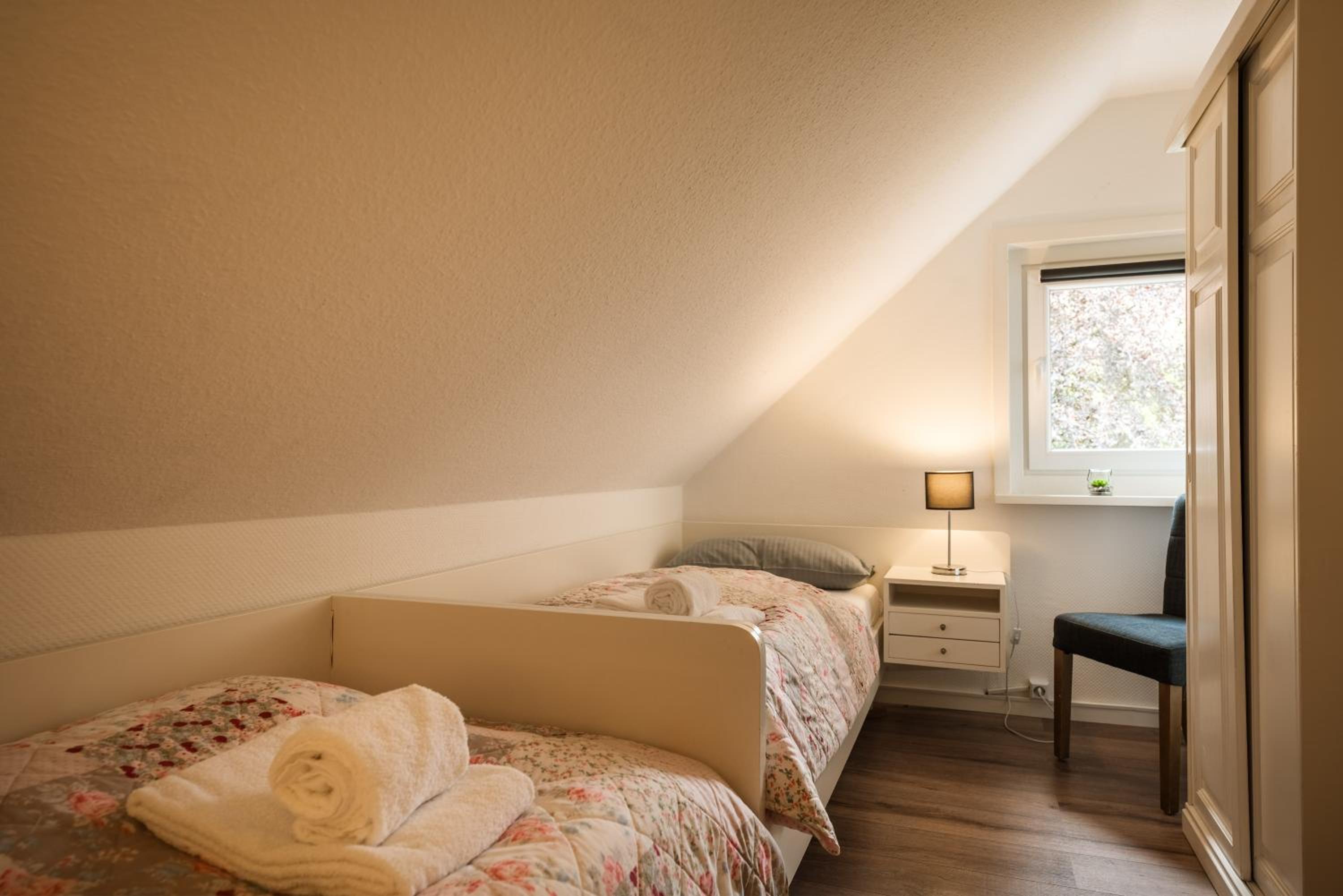 Haus Sonneck - Apartmenthaus - Sonnenterrasse mit Grill - 1-8 Personen - ruhige Lage mit Blick über Braunlage