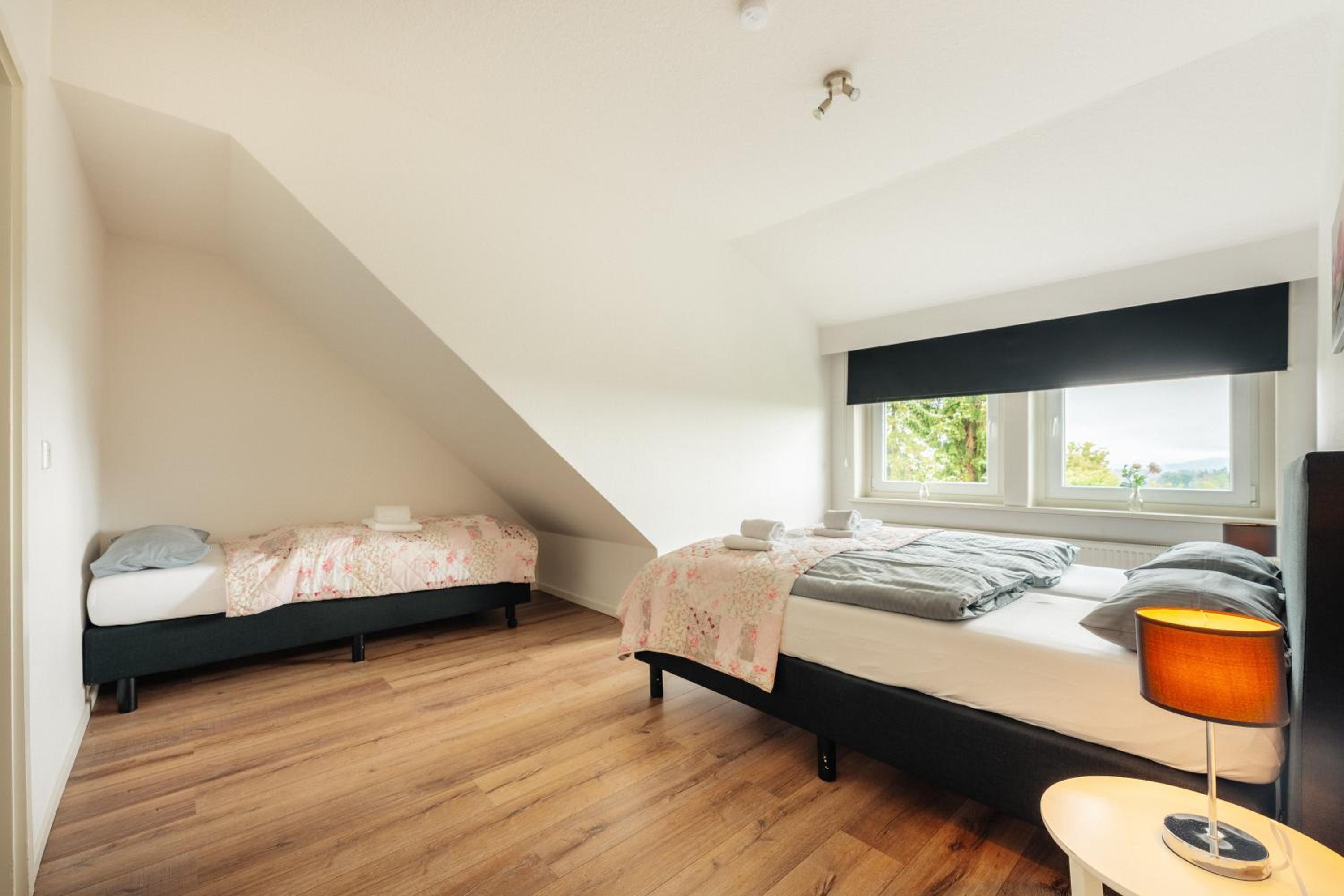 Haus Sonneck - Apartmenthaus - Sonnenterrasse mit Grill - 1-8 Personen - ruhige Lage mit Blick über Braunlage
