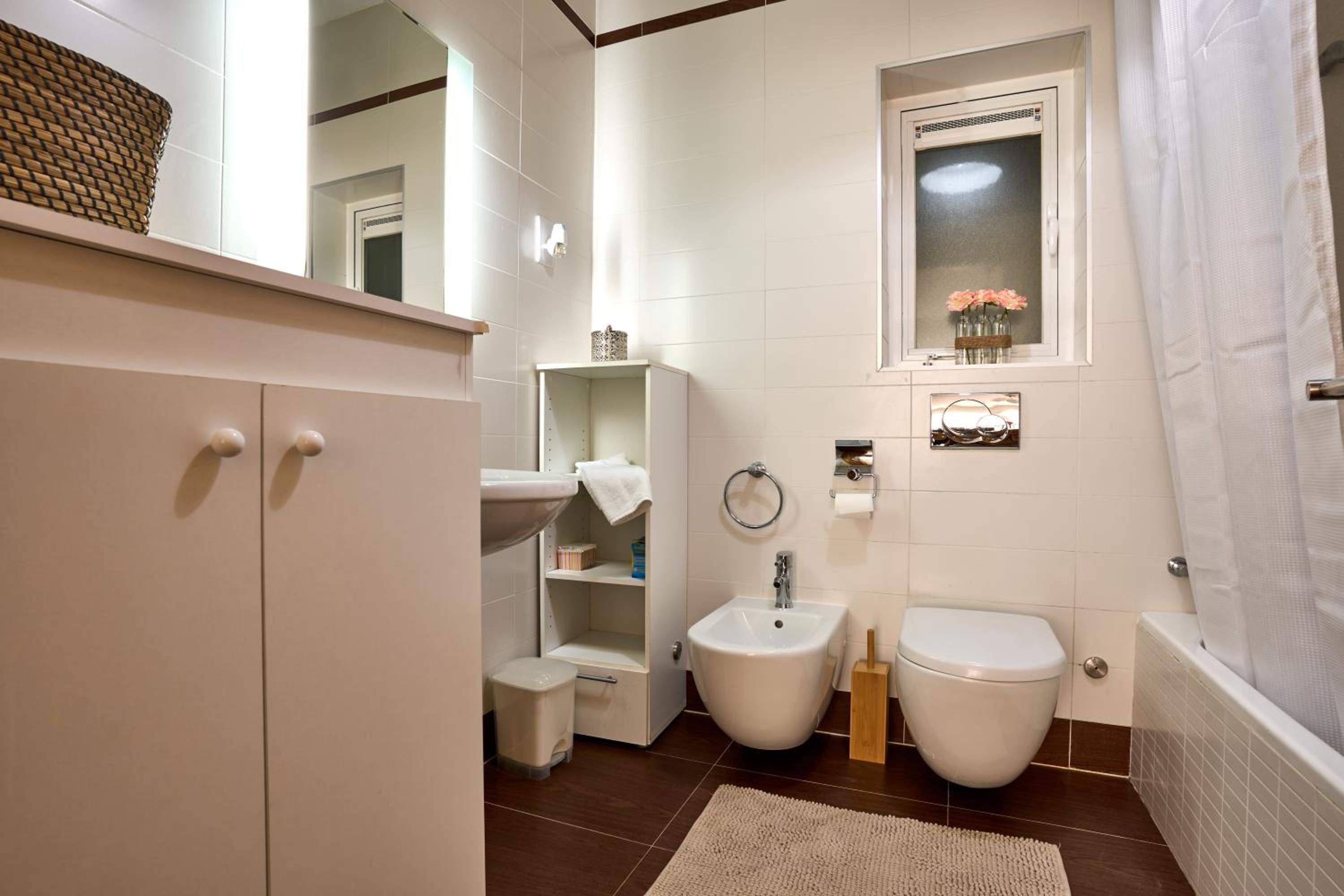 FortCambridge 2BR, pool, Terrace view 5