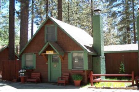 Golden Bear Cottages