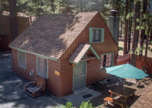 Golden Bear Cottages