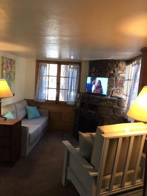 Golden Bear Cottages