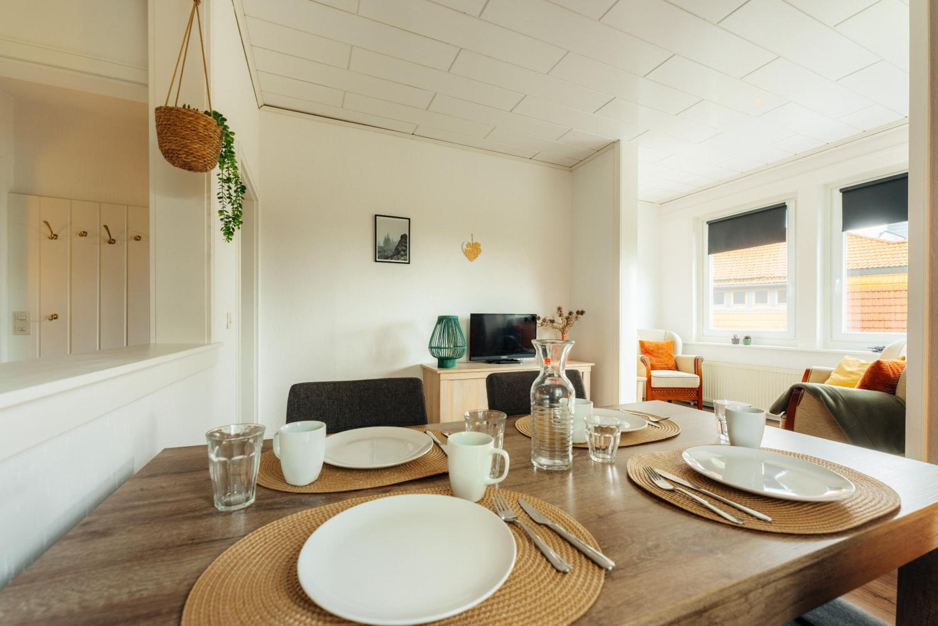 Haus Sonneck - Apartmenthaus - Sonnenterrasse mit Grill - 1-8 Personen - ruhige Lage mit Blick über Braunlage
