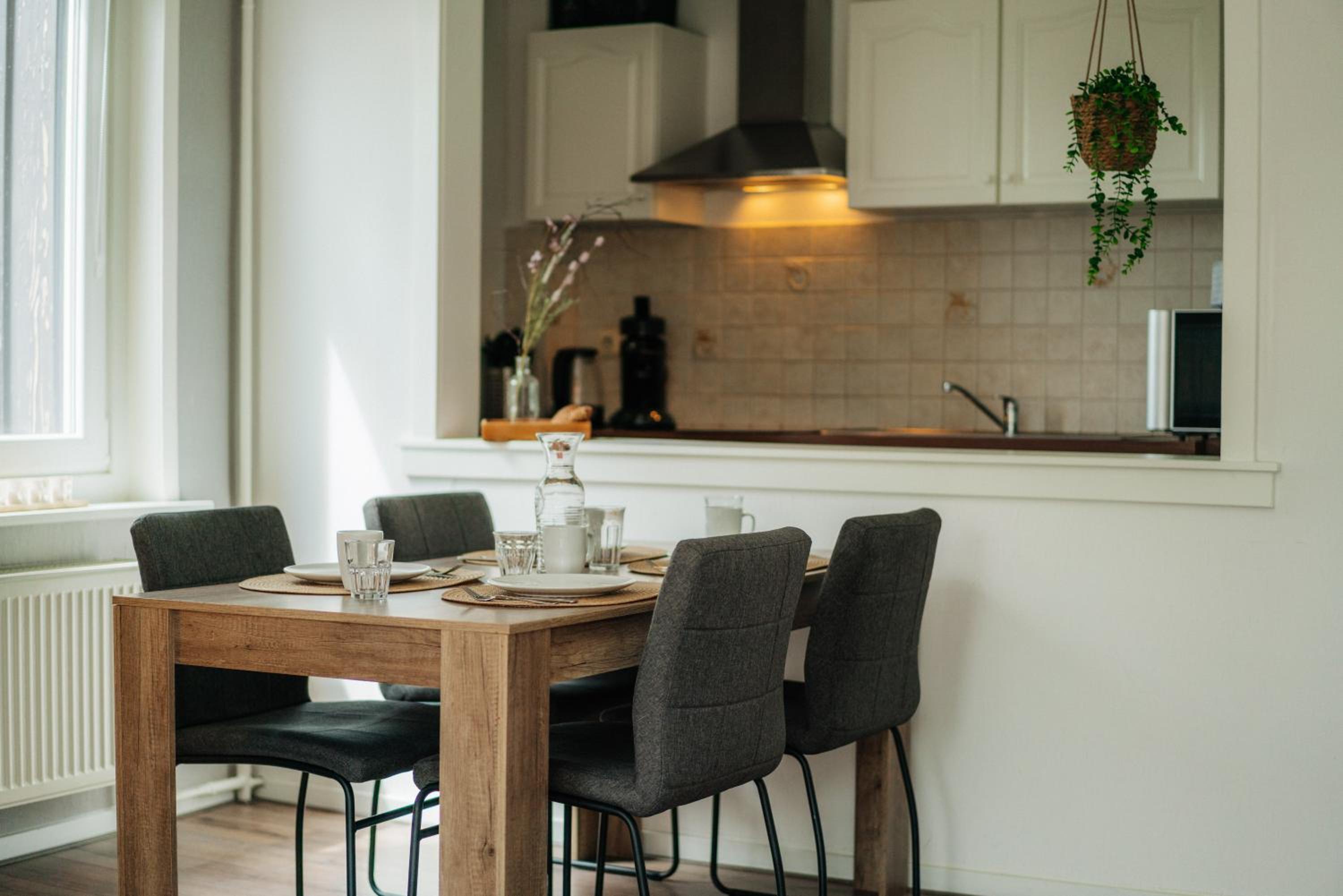 Haus Sonneck - Apartmenthaus - Sonnenterrasse mit Grill - 1-8 Personen - ruhige Lage mit Blick über Braunlage