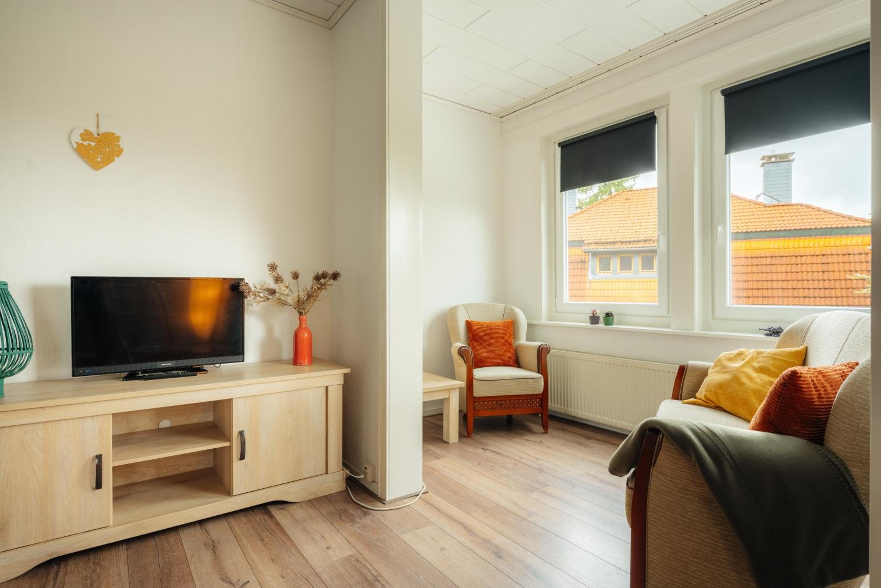 Haus Sonneck - Apartmenthaus - Sonnenterrasse mit Grill - 1-8 Personen - ruhige Lage mit Blick über Braunlage