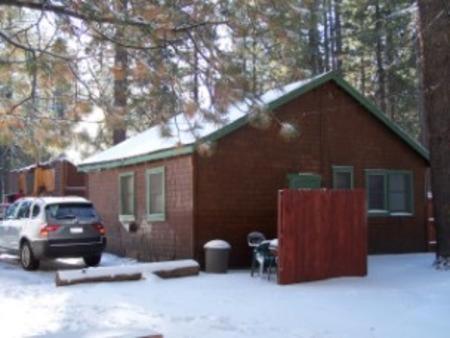 Golden Bear Cottages