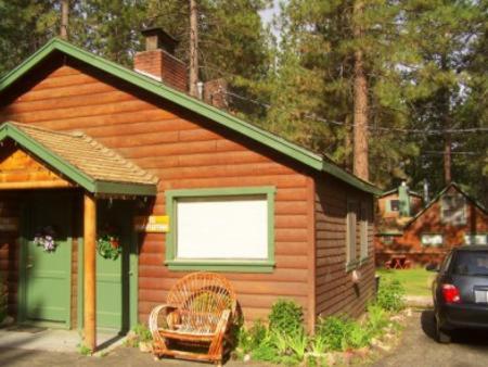 Golden Bear Cottages