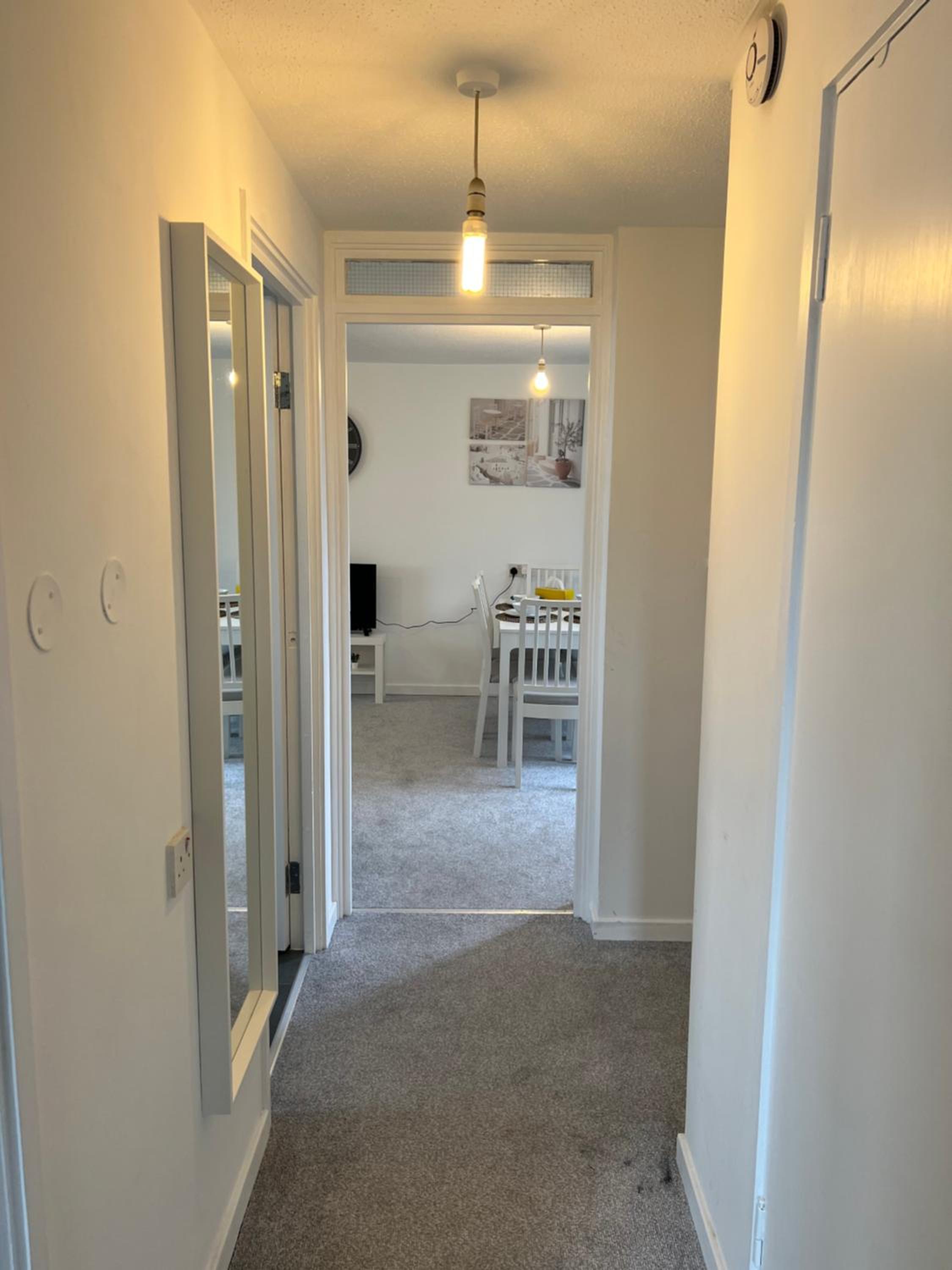 Lovely Entire Flat with Private Balcony in Euston-Central London