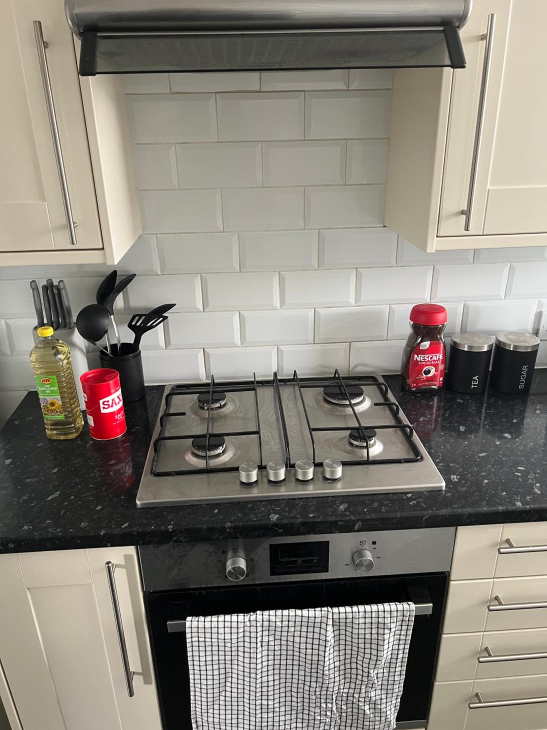 Lovely Entire Flat with Private Balcony in Euston-Central London