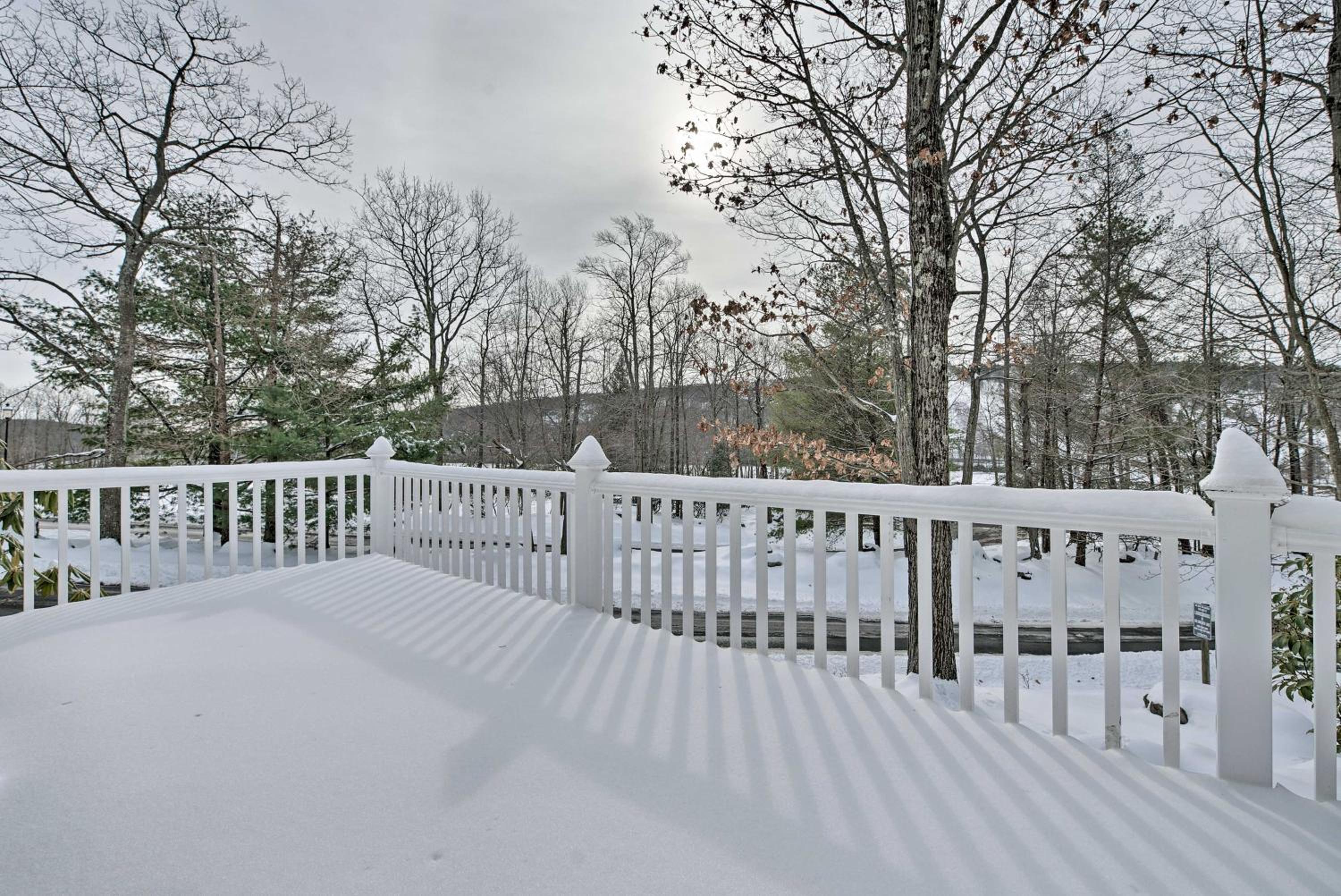 BigBoulder Lakeview Terrace-Minutes from the Lake view 4