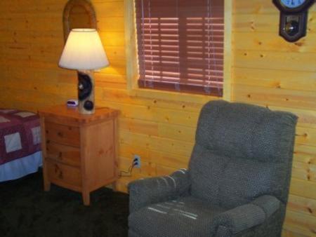 Golden Bear Cottages