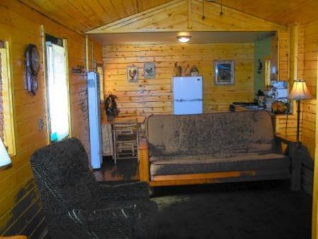 Golden Bear Cottages