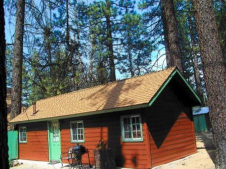 Golden Bear Cottages