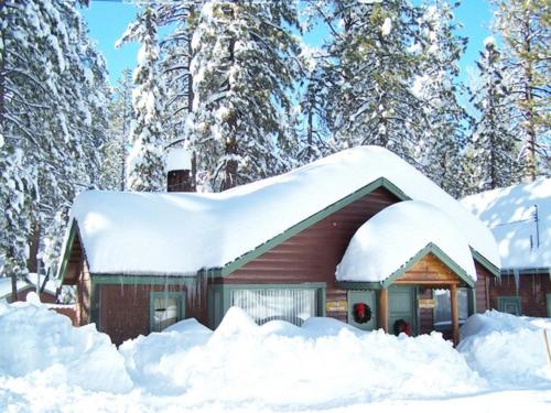 Golden Bear Cottages