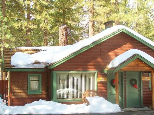 Golden Bear Cottages