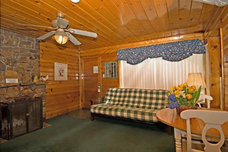 Golden Bear Cottages