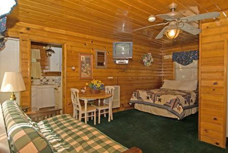 Golden Bear Cottages