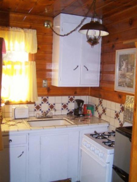 Golden Bear Cottages