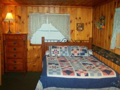 Golden Bear Cottages