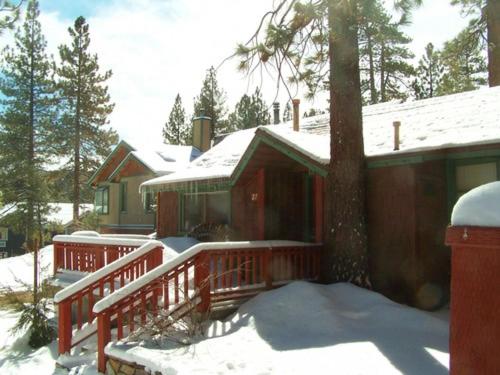 Golden Bear Cottages