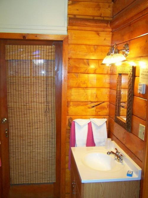 Golden Bear Cottages
