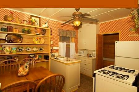 Golden Bear Cottages