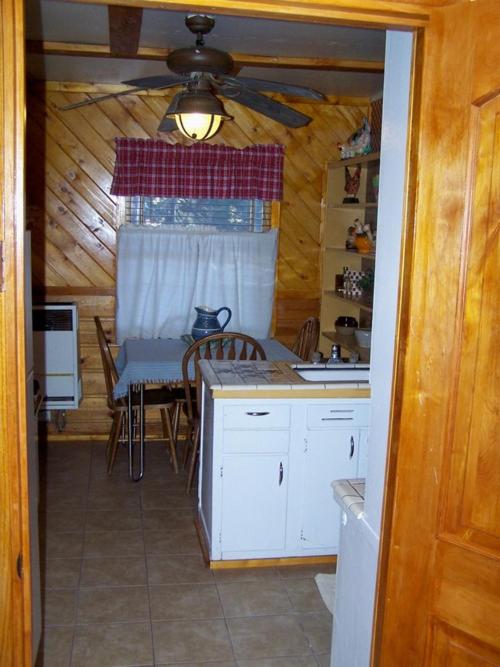 Golden Bear Cottages