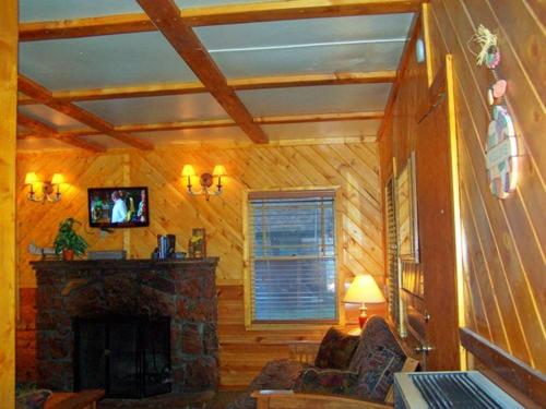 Golden Bear Cottages