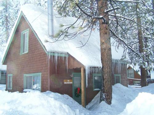 Golden Bear Cottages