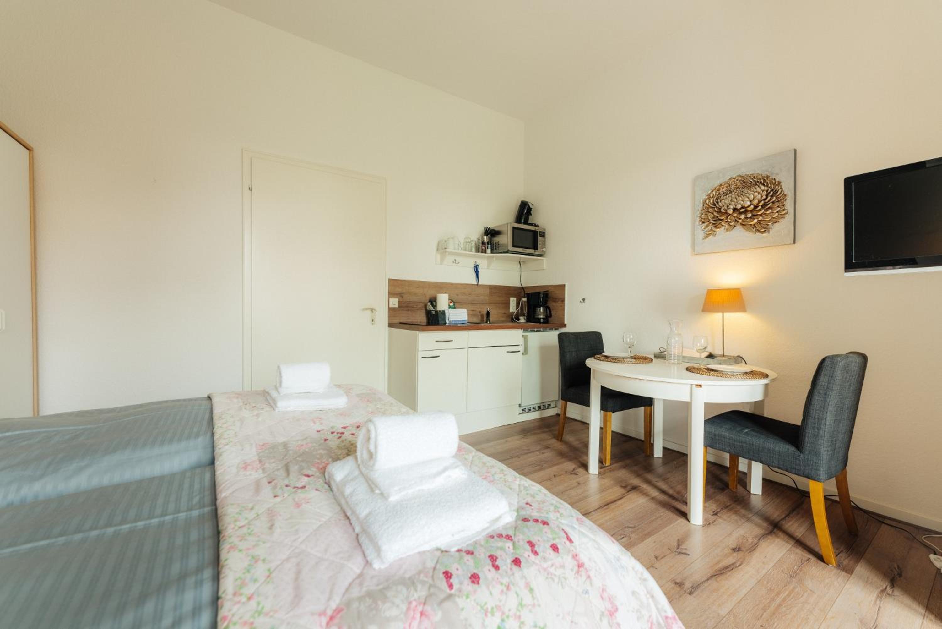 Haus Sonneck - Apartmenthaus - Sonnenterrasse mit Grill - 1-8 Personen - ruhige Lage mit Blick über Braunlage