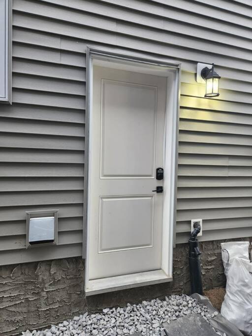 Modern 2 Bedroom Basement Suite Chappelle Edmonton