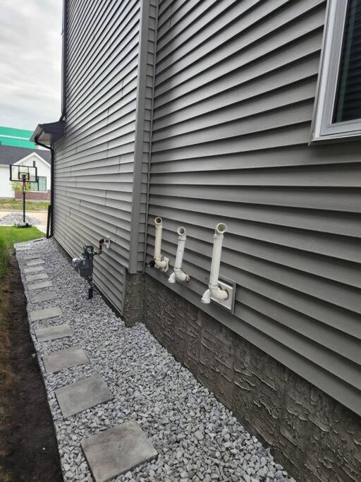 Modern 2 Bedroom Basement Suite Chappelle Edmonton