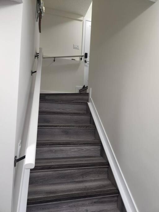 Modern 2 Bedroom Basement Suite Chappelle Edmonton