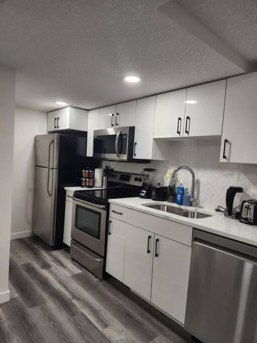 Modern 2 Bedroom Basement Suite Chappelle Edmonton