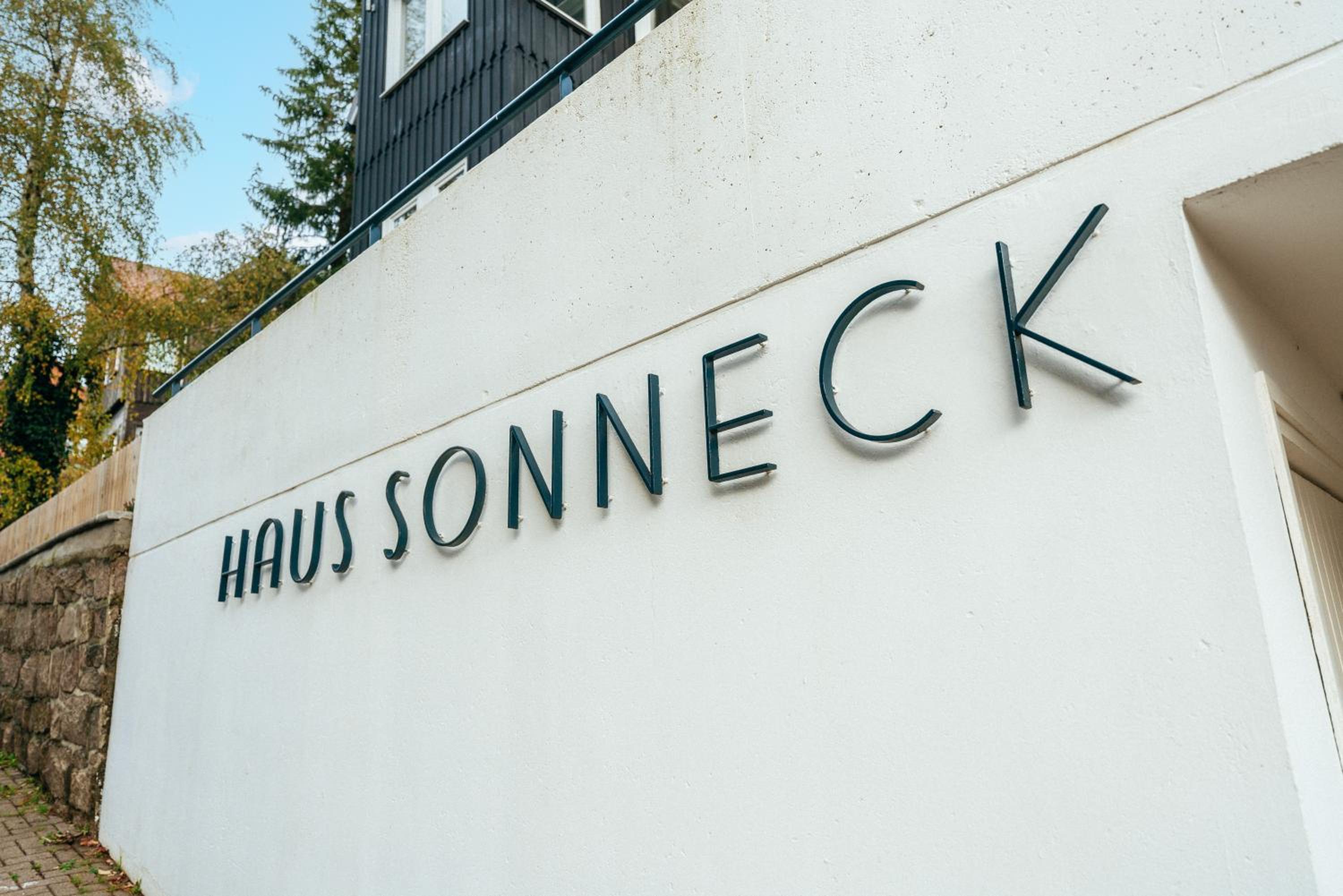 Haus Sonneck - Apartmenthaus - Sonnenterrasse mit Grill - 1-8 Personen - ruhige Lage mit Blick über Braunlage
