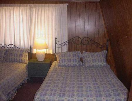Golden Bear Cottages