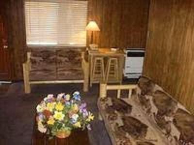 Golden Bear Cottages